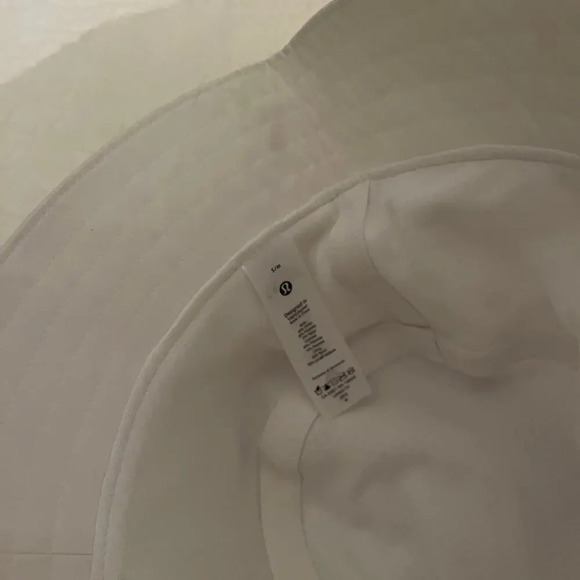 Lululemon White Bucket Hat - Picture 4 of 5